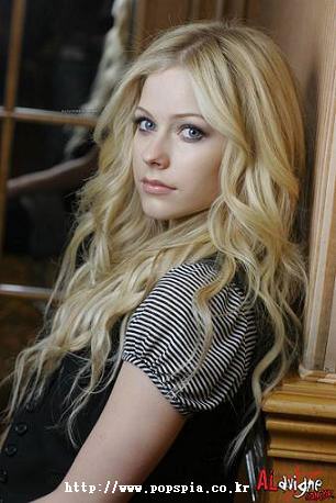 Avril Lavigne-23.jpg